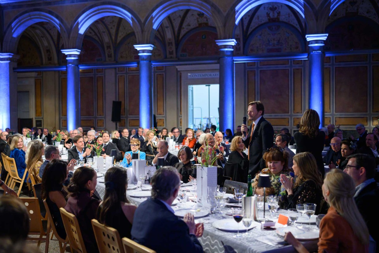 MAK und MAK Art Society Künstler*innendinner 2025 Gesetztes Dinner in der MAK Säulenhalle