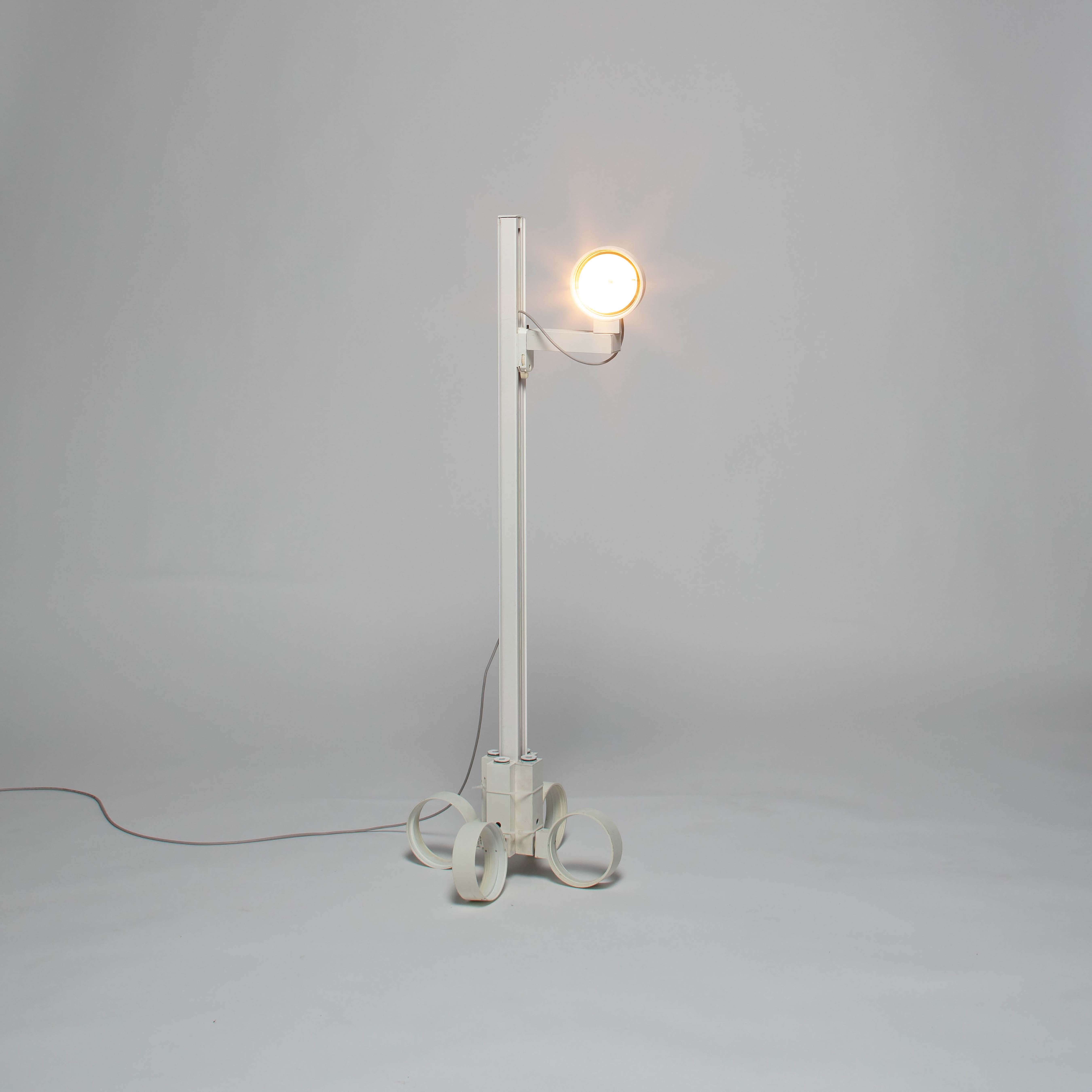 <BODY>Anton Defant und Benjamin Nagy, <em>Reading Lamp</em>, 2021<br />© Werkstätte für digitale Fotografie, Universität für angewandte Kunst Wien<br /><br /></BODY>