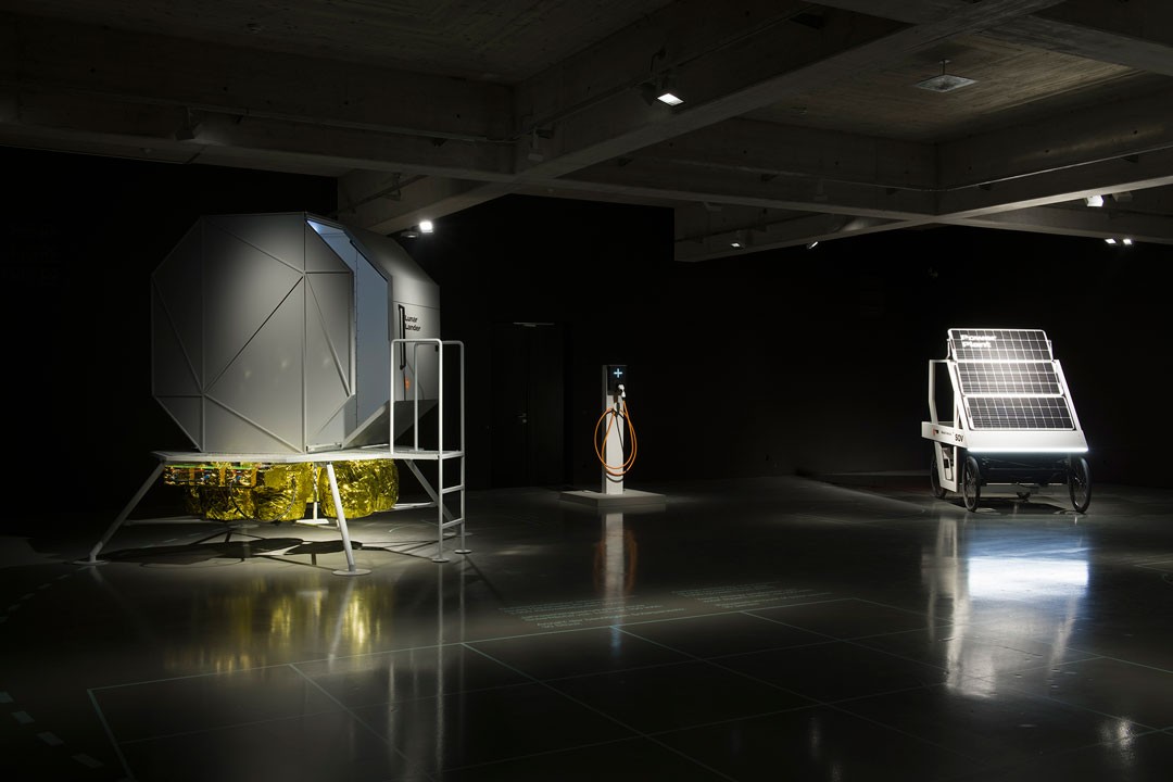 <BODY>Exhibition View<br />CLIMATE CHANGE!<br />From Mass Consumption to a Sustainable Quality Society<br />from left to right: EOOS, Lunar Lander, 2018; EOOS, Citizen Socket, 2019; EOOS, SOV, 2019<br />MAK DESIGN LAB<br />© Stefan Lux/MAK<br /></BODY>