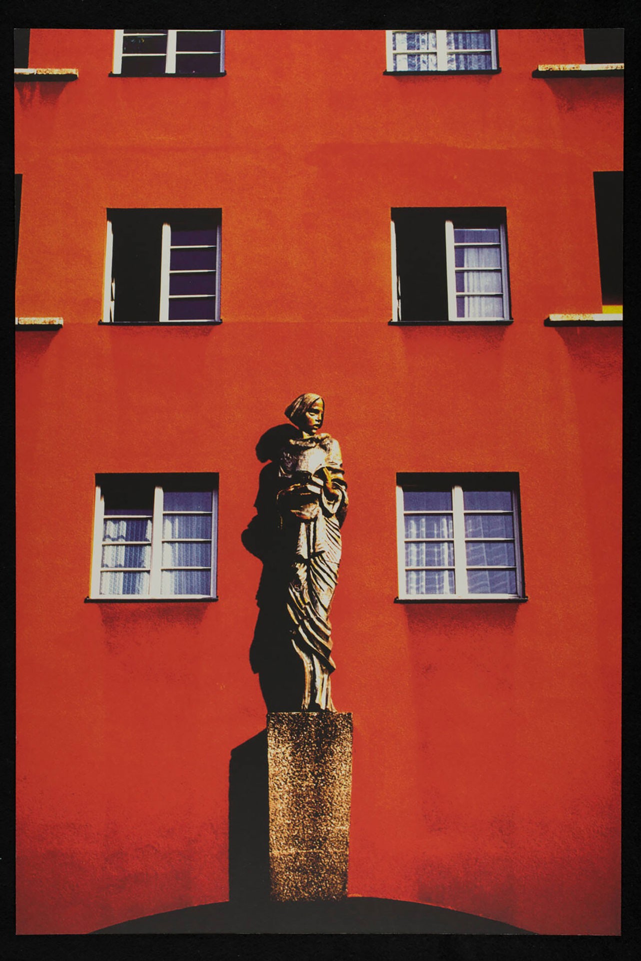<BODY>Alfredo Jaar<br /><em>Untitled</em> (1988–2004)<br />Photo series on Red Vienna<br />© Alfredo Jaar<br /><br /></BODY>
